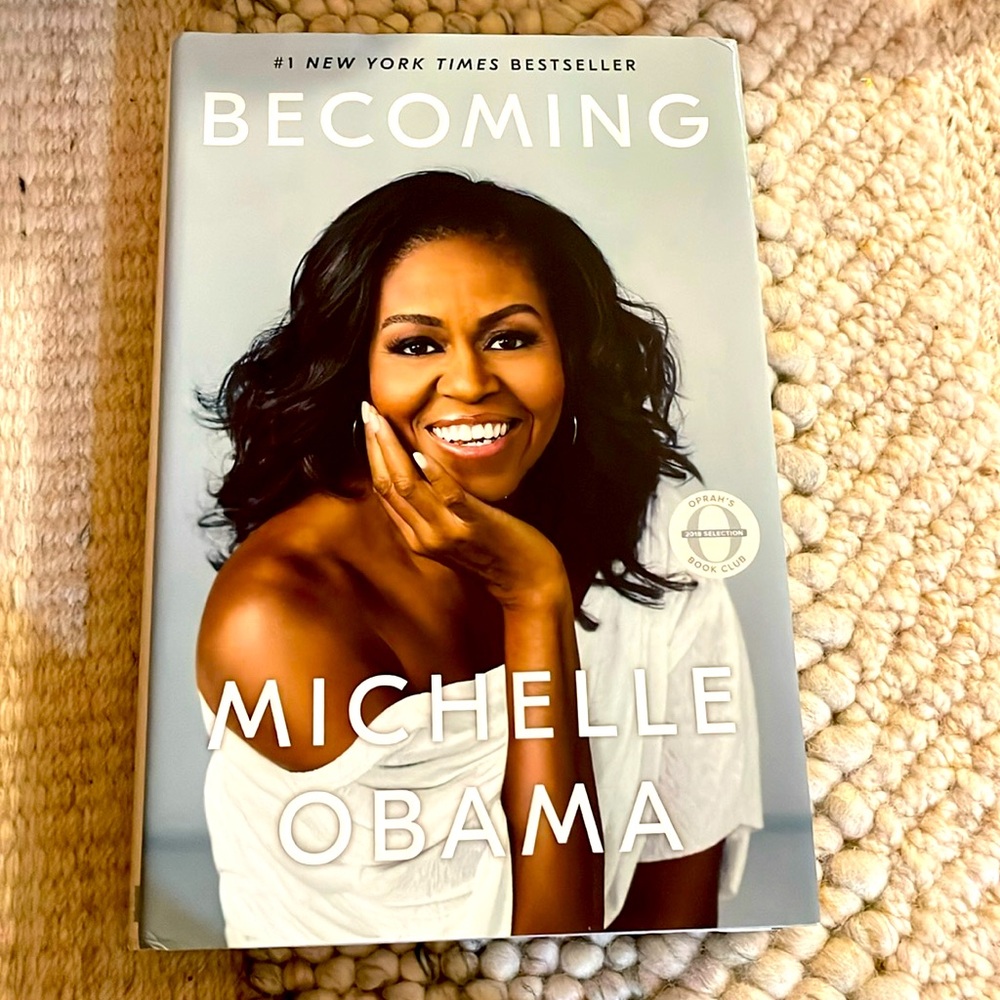 Book 
Becoming Michelle Obama